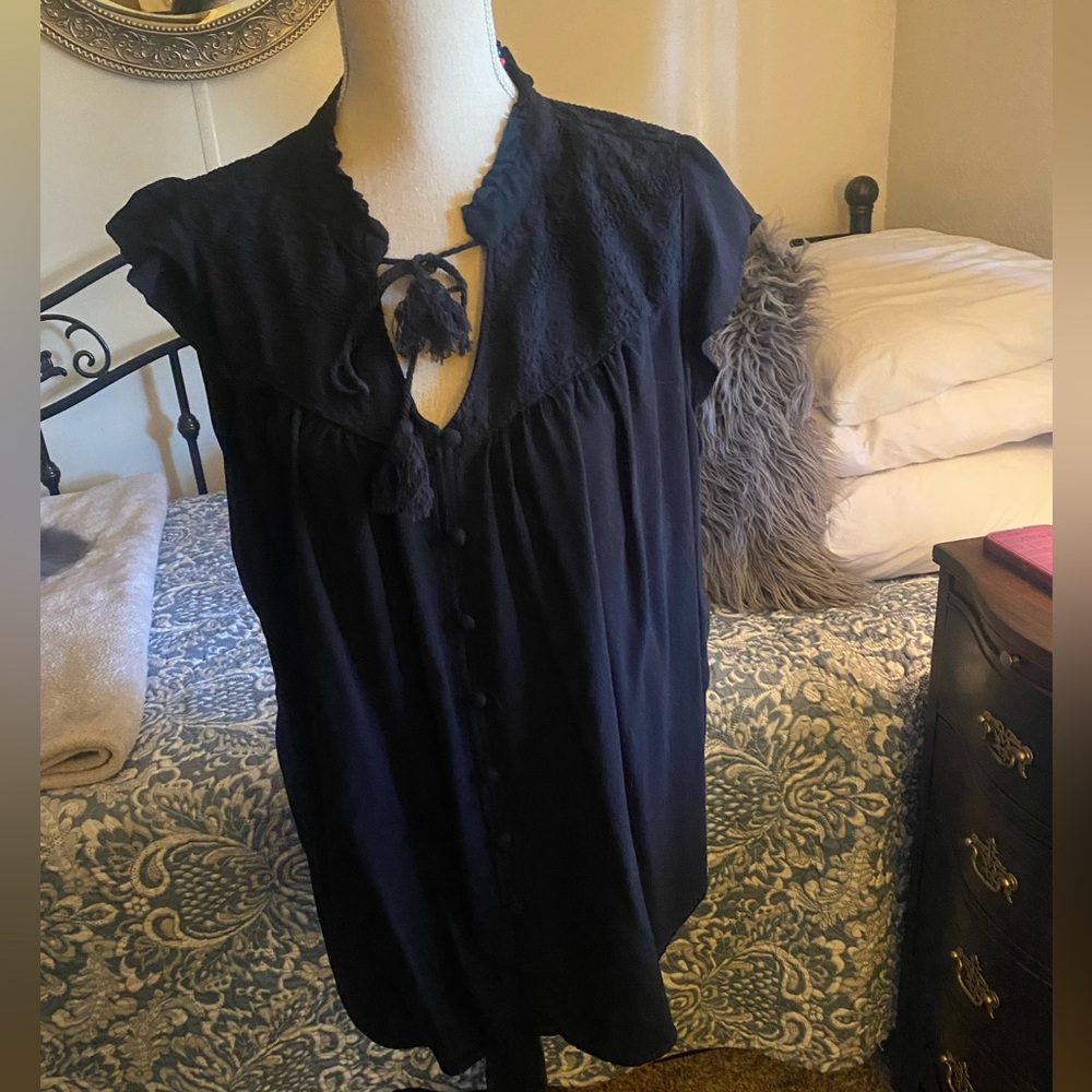 Torrid Peasant style Top with Tassel Tie  sz 1